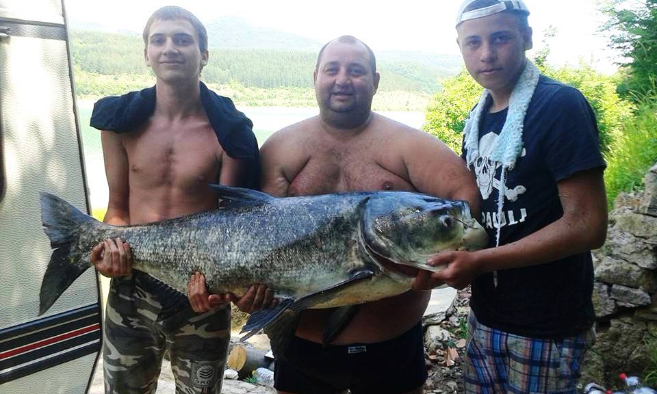 Photo of Grdosija od 40 kila uhvaćena na Zavojskom jezeru