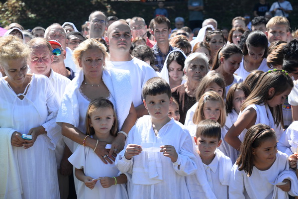 Photo of Više od 140 vernika krstilo se na Nišavi(foto, video)