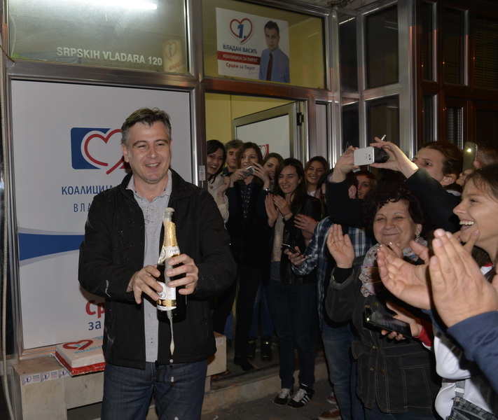 Photo of Koalicija za Pirot proslavila pobedu na lokalnim izborima