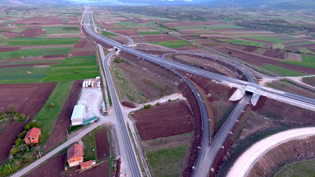 Photo of Pogled iz ptičje perspektive na Koridor X oko Pirota – VIDEO