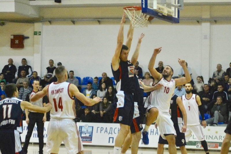 Photo of Košarkaši Pirota u derbiju savladali starog rivala – ekipu Proletera iz Zrenjanina 88:82