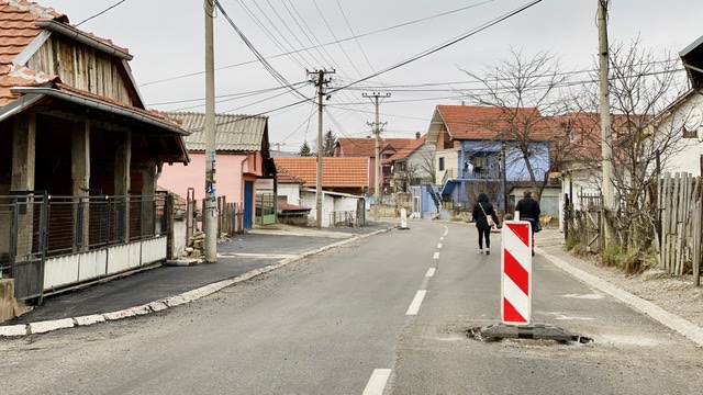 Photo of Asfaltiraju se trotoari u Ulici Berilovački put