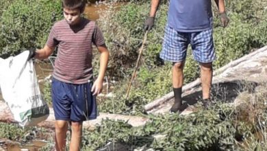 Photo of Porodica Petrović počela čišćenje Rasničke reke, očekuje da im se pridruži još meštana