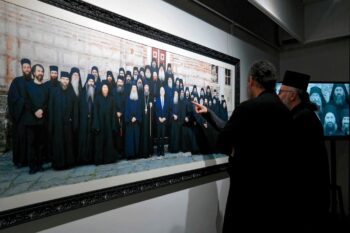 ČUDESNA LEPOTA HILANDARA U PIROTU: Otvorena izložba fotografija „Bogorodičin vrt“ monaha Teodosija
